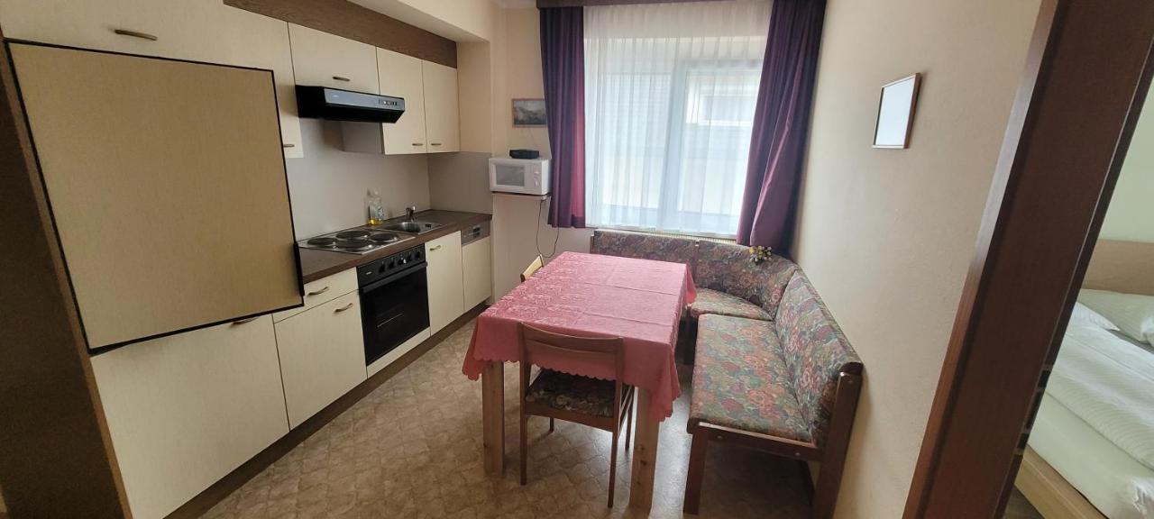 Ferienwohnungen Pippenbach Unternarrach Room photo