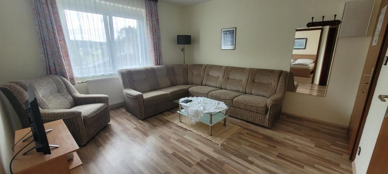 Ferienwohnungen Pippenbach Unternarrach Room photo